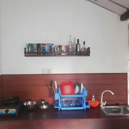 Ami Place Rooms With Kitchen Hikkaduwa Exterior photo