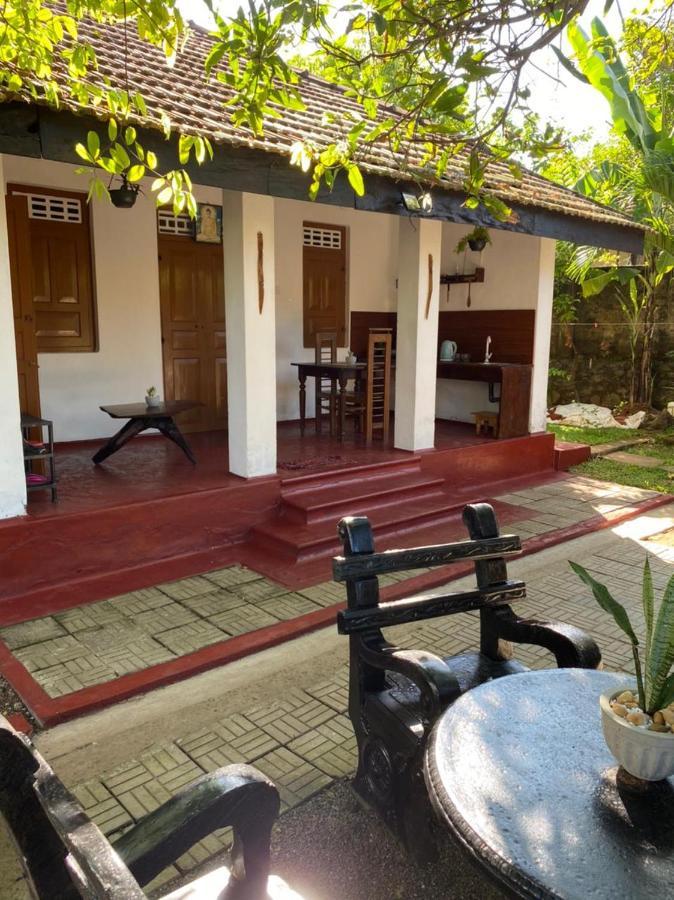 Ami Place With Kitchen Homestay Hikkaduwa